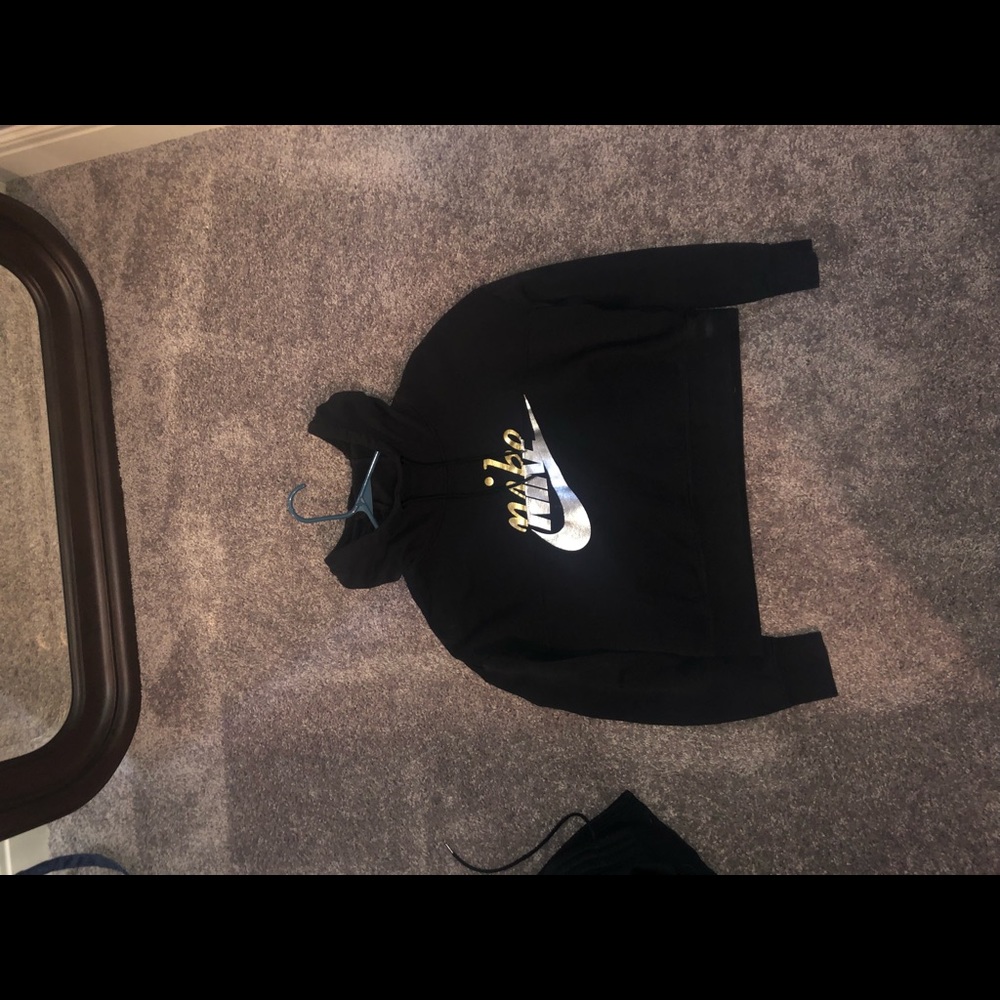 Women’s nike cropped hoodie